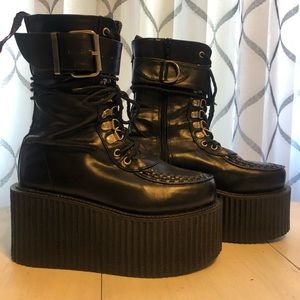 Double stack lace up buckle creepers